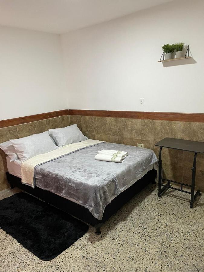 Casa Al Frente Del Pueblito Paisa Homestay *
